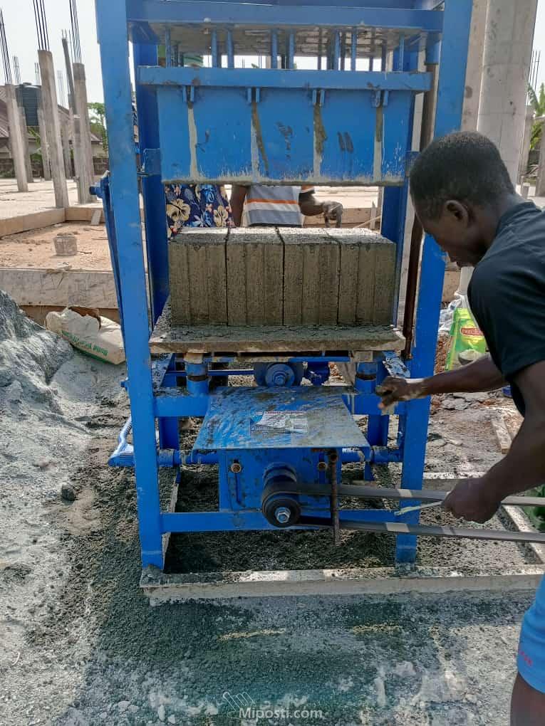 Automatic block/hydraulics brick Machine