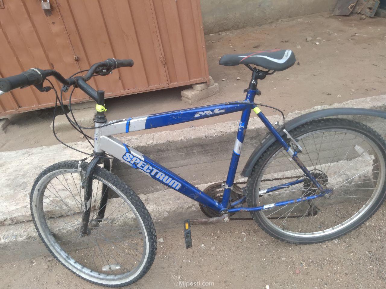 ADULT MOUNTAIN BIKE USED