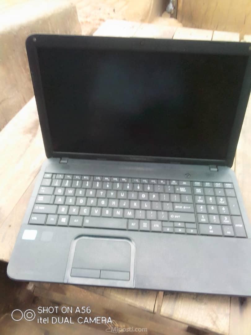 Apple laptop