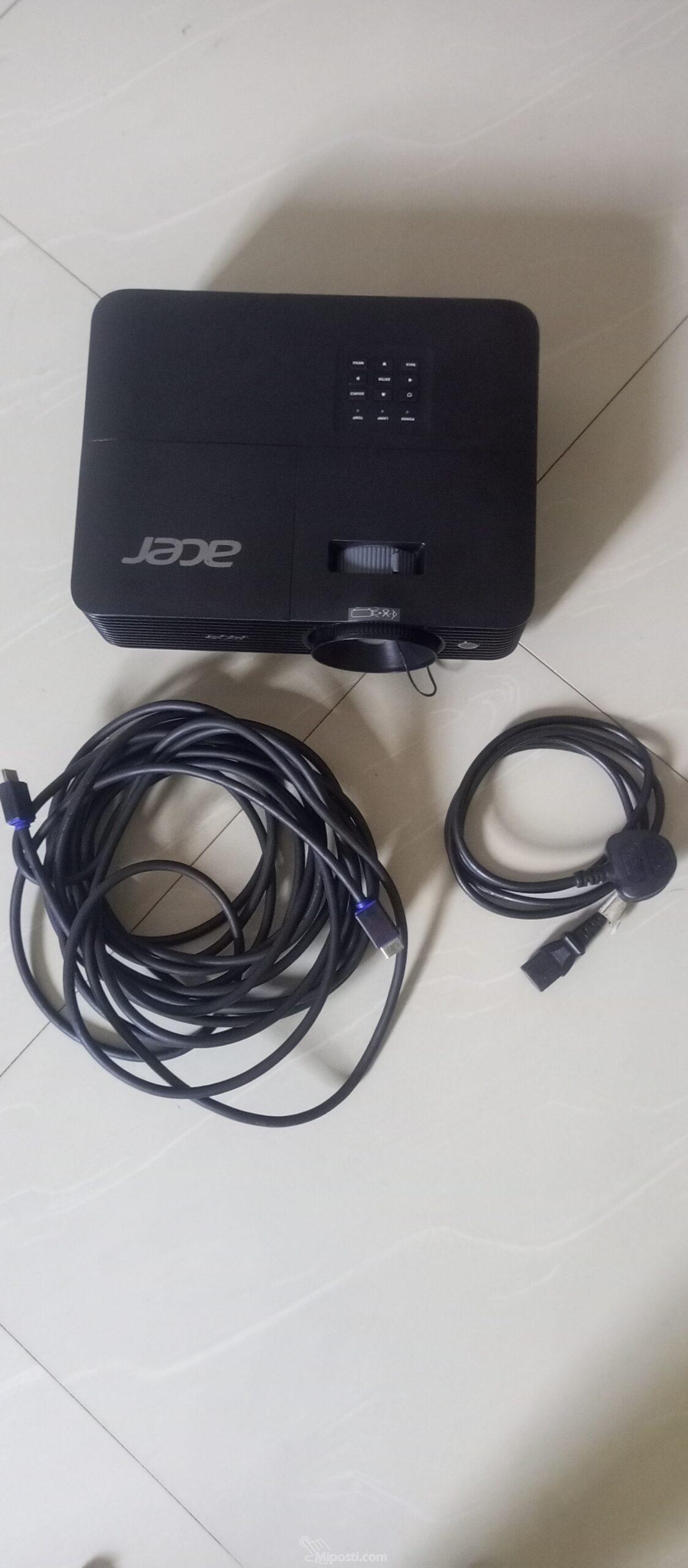 Projector and screen rent