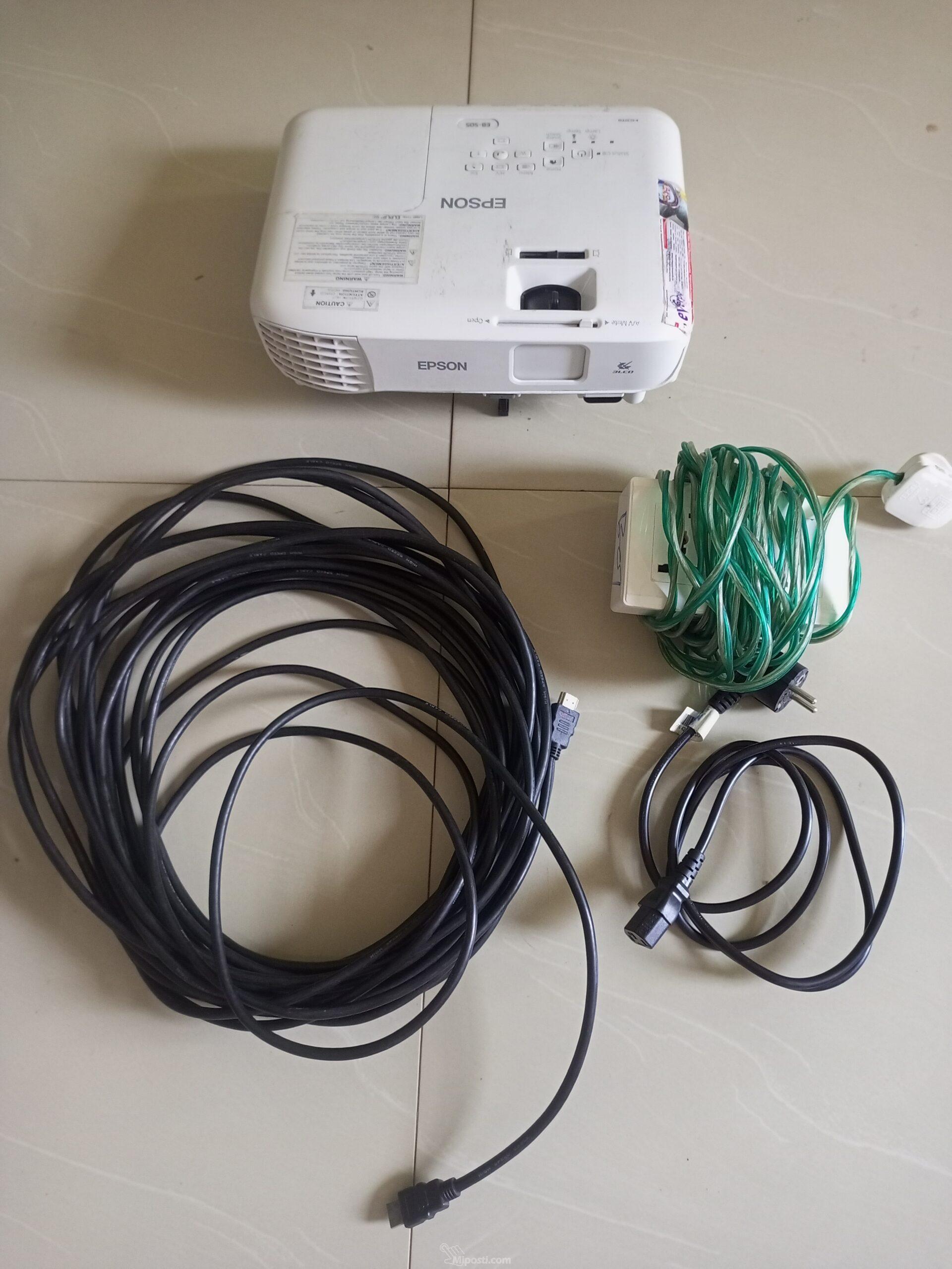 Projector and screen rent