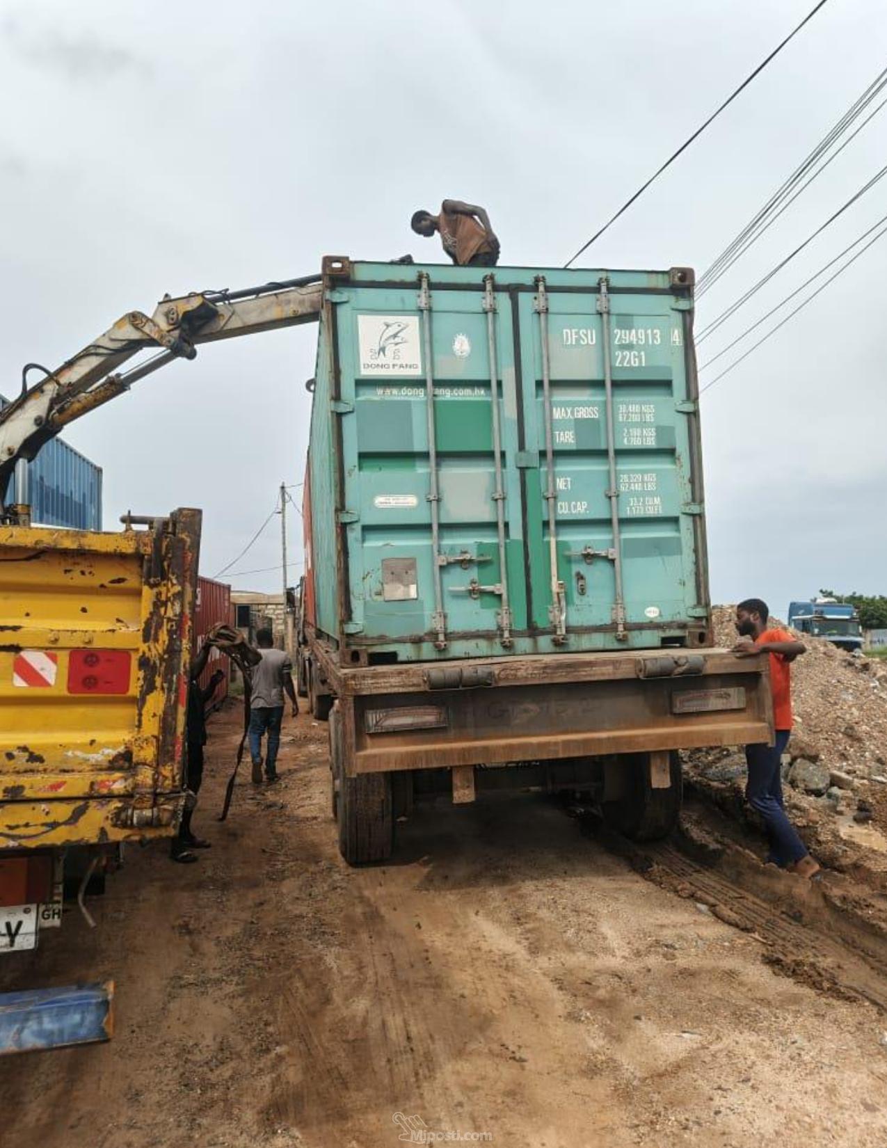 Reduce to clear 20ft empty dry containers available for sales